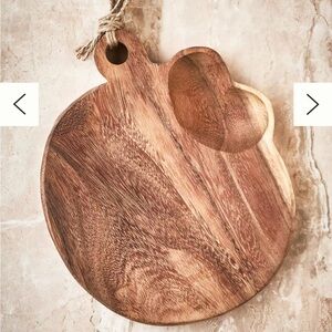 Anthropologie Swift Round Serving Board, NEW!